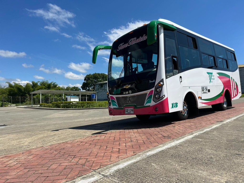 Buseta Oficial Nº 13 Transportes Tebaida S.A.